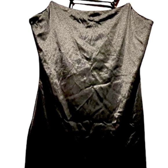 The Iconic & Always in Fashion Little Black Dress (LBD) Form Fitting Bodycon - Picture 3 of 7